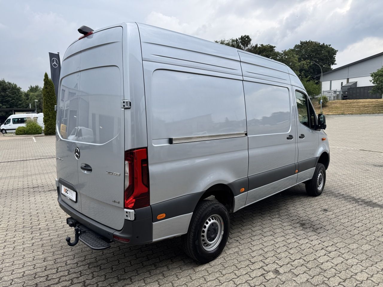 Fahrzeugabbildung Mercedes-Benz Sprinter 319CDI KA ProL2H2 4x4 Klima*LED*AHK2.8T