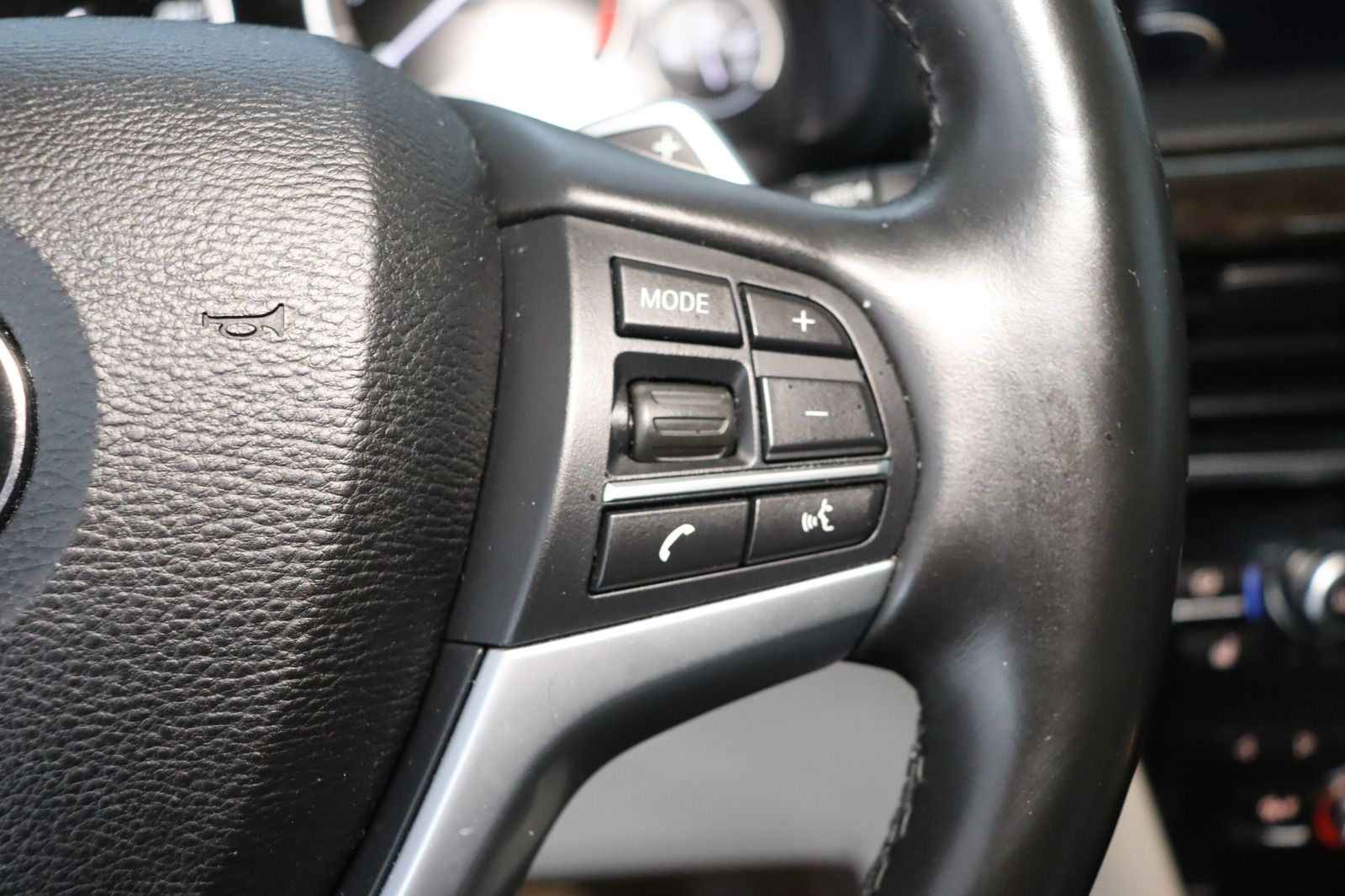 Fahrzeugabbildung BMW X5 xDrive30d * HUD* Pano * Memory * RFK *