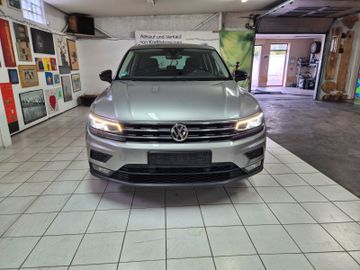 Volkswagen Tiguan - 12