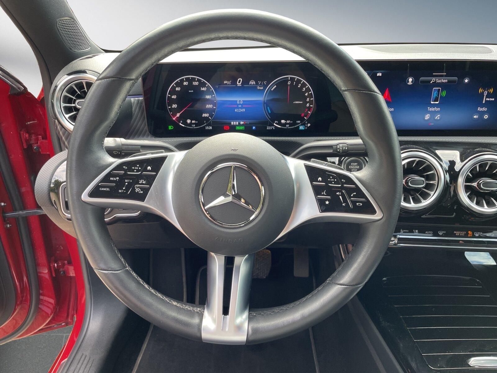 Mercedes-Benz A 250 e Lim.Advanced+ AHK*AMBIENTE*DISTRONIC*etc