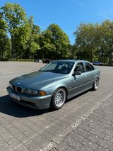 BMW 525i e39 Facelift - BMW 525 aus 2001: 525i