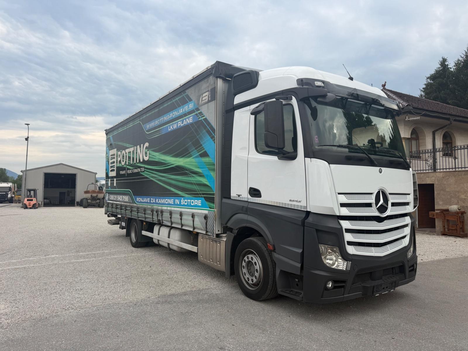 Mercedes-Benz Actros 1842 euro6 retarder L 8200 mm