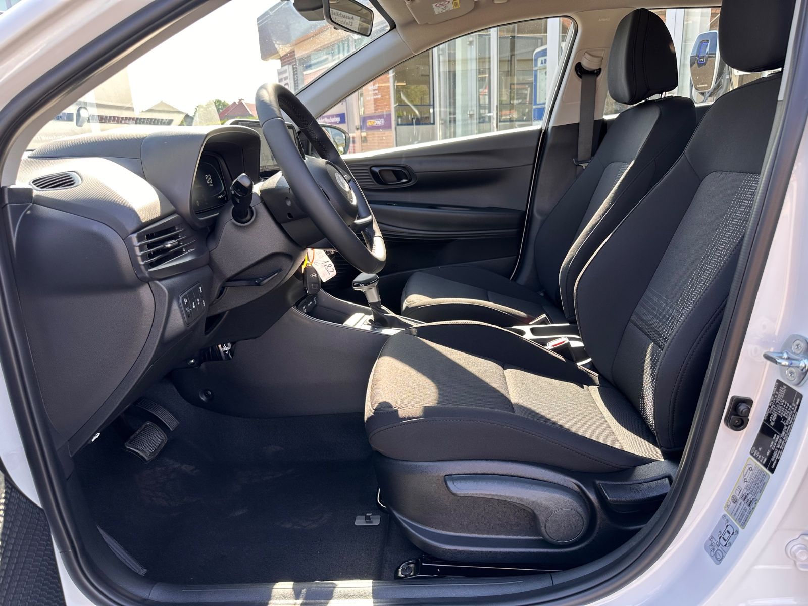 Fahrzeugabbildung Hyundai i20 1.0 T-GDI DCT Comfort APP/Navi/PDC/RFK/SHZG