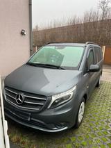 Mercedes-Benz Vito Tourer pro Edition/Lang  - graue Mercedes-Benz Vito