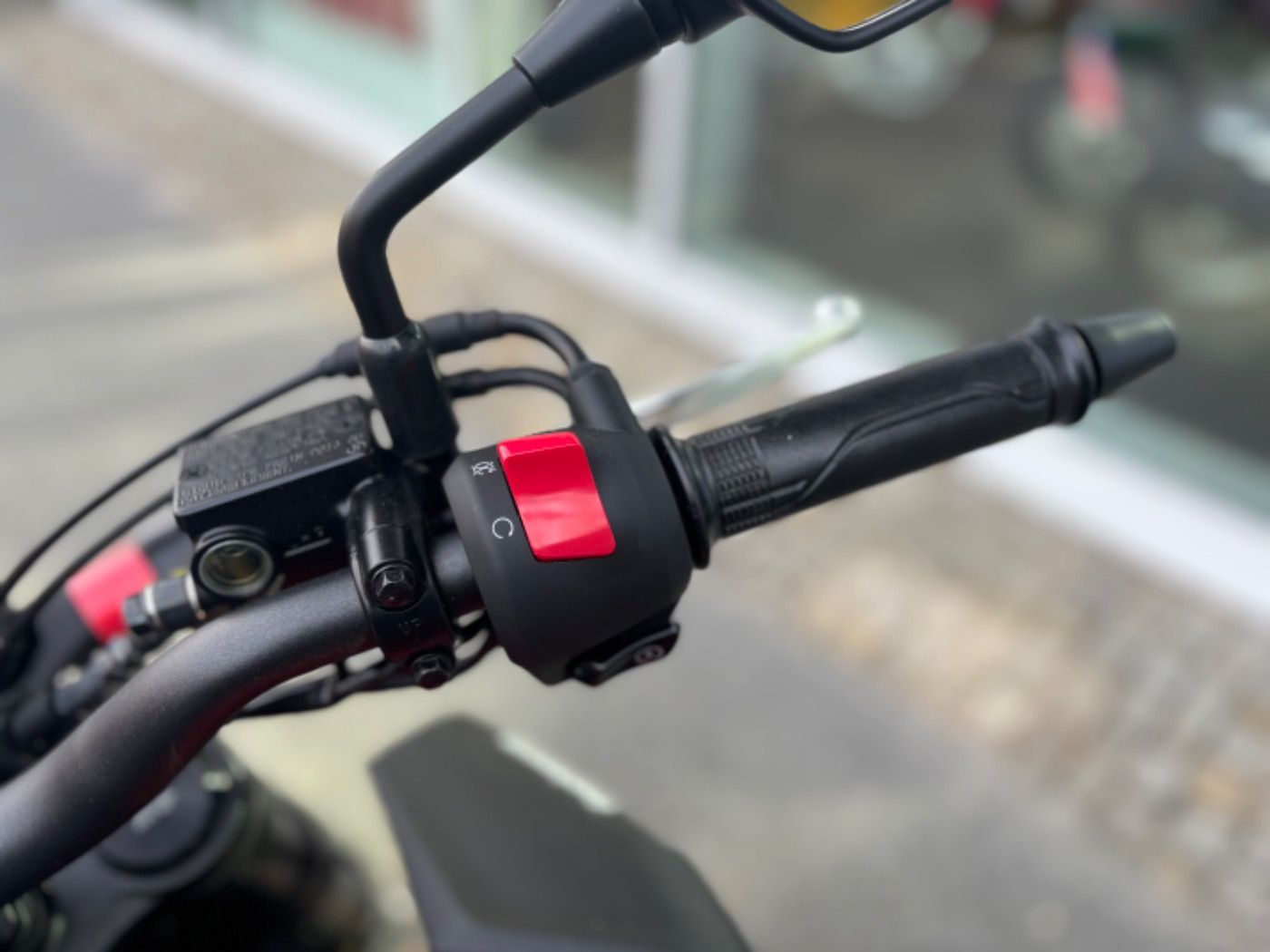 Fahrzeugabbildung Honda CB 125 R 2025