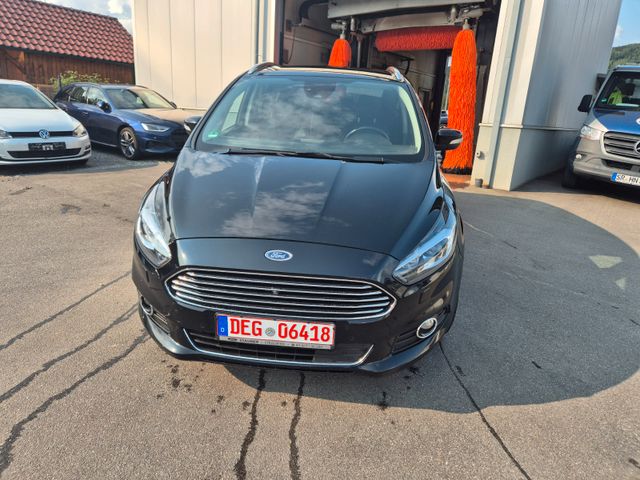 Ford S-Max S-MAX Titanium-LEDER--KAMERA-SHZ-7.SITZER-