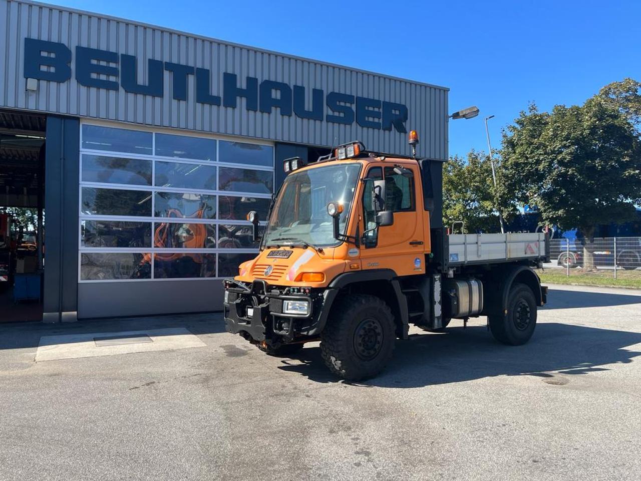 Mercedes-Benz Mercedes Benz Unimog U 400 6 Zylinder