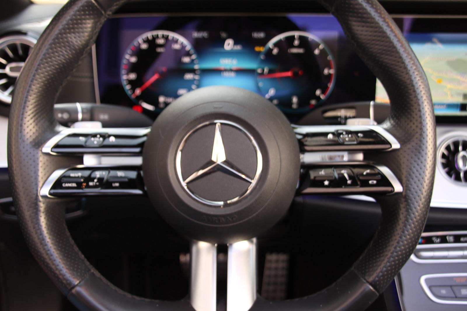 Mercedes-Benz E 220 E -Klasse Cabrio AMG Line