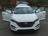 Hyundai TUCSON 1.6 T-GDI T2WD *Navi* R-Kam. *Tempom. *AH - Hyundai TUCSON von privat