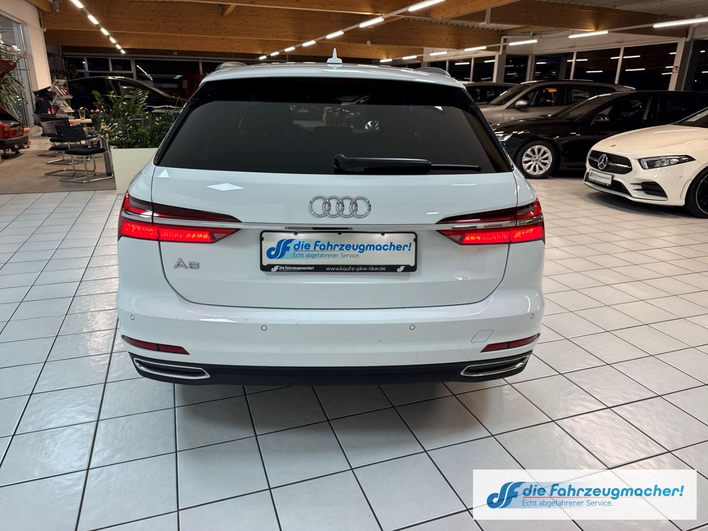 Fahrzeugabbildung Audi A6 Avant 40 TDI StandHZG AHK-klappbar Navi LED A