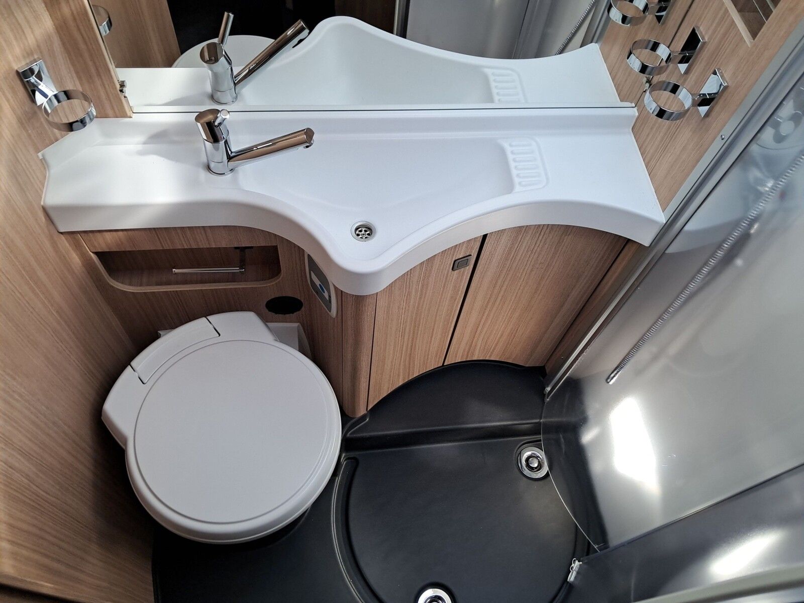 Fahrzeugabbildung Malibu T 430 KB LE comfort Navi, Markise, RFK, TV