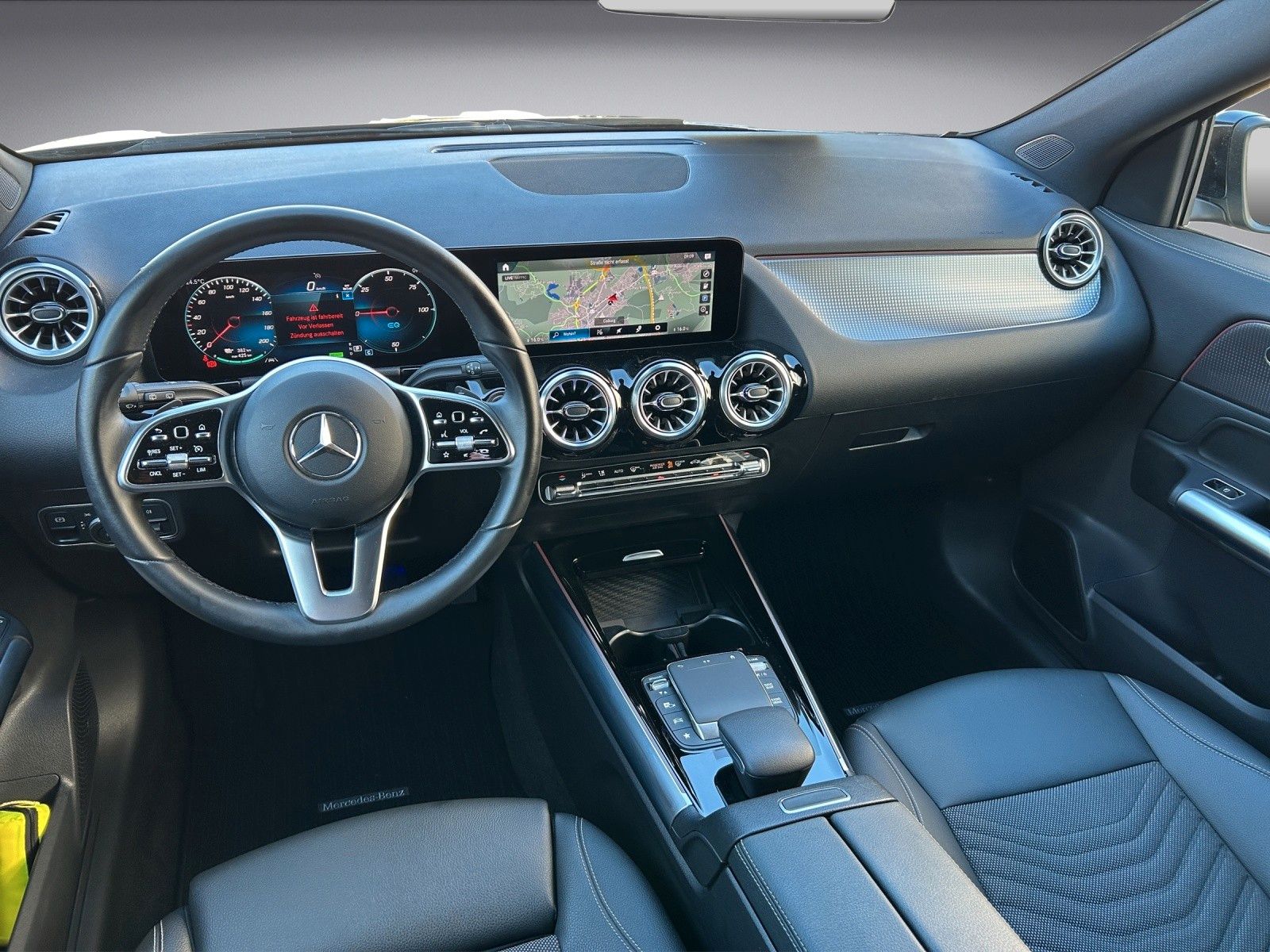 Mercedes-Benz EQA 300 4M TOTWINKEL LED SOUNDSY KAMERA KEYLESS foto 4