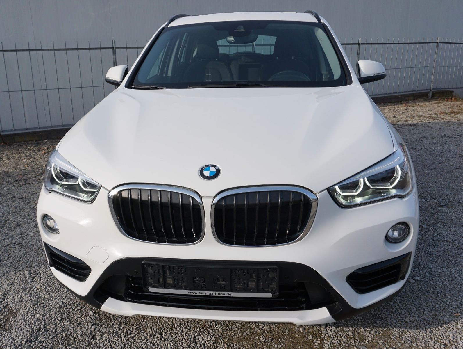 Fahrzeugabbildung BMW X1 sDrive 18i Sport Line, Kamera, PDC, Panorama
