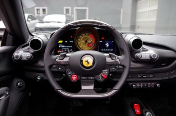 Ferrari F8 Spider*Lift,Racing-Seats,Carbon,JBL,Dt. Ausl.