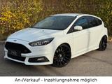 Ford Focus ST 2.0 TDCi | BI-XENON | 19 ZOLL | S.HEFT