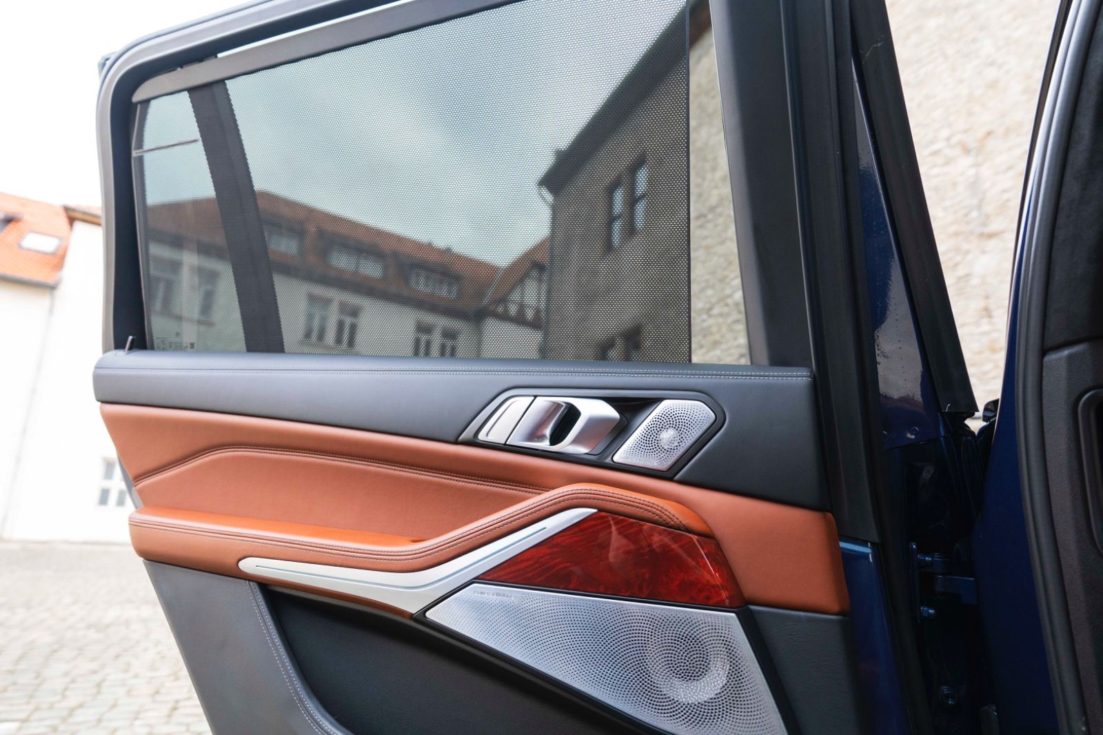 Fahrzeugabbildung ALPINA XB7 LASERLICHT ACC MASSAGE SKYROOF B&W 360° AHK