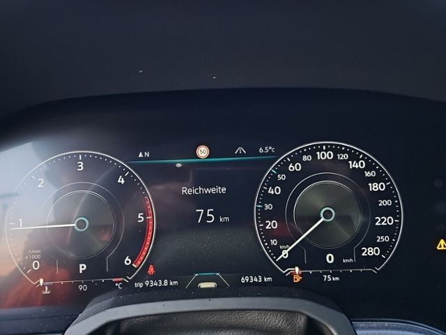 Fahrzeugabbildung Volkswagen Touareg 3.0 V6 TDI 4M R-Line AHK AREA-VIEW NACHT