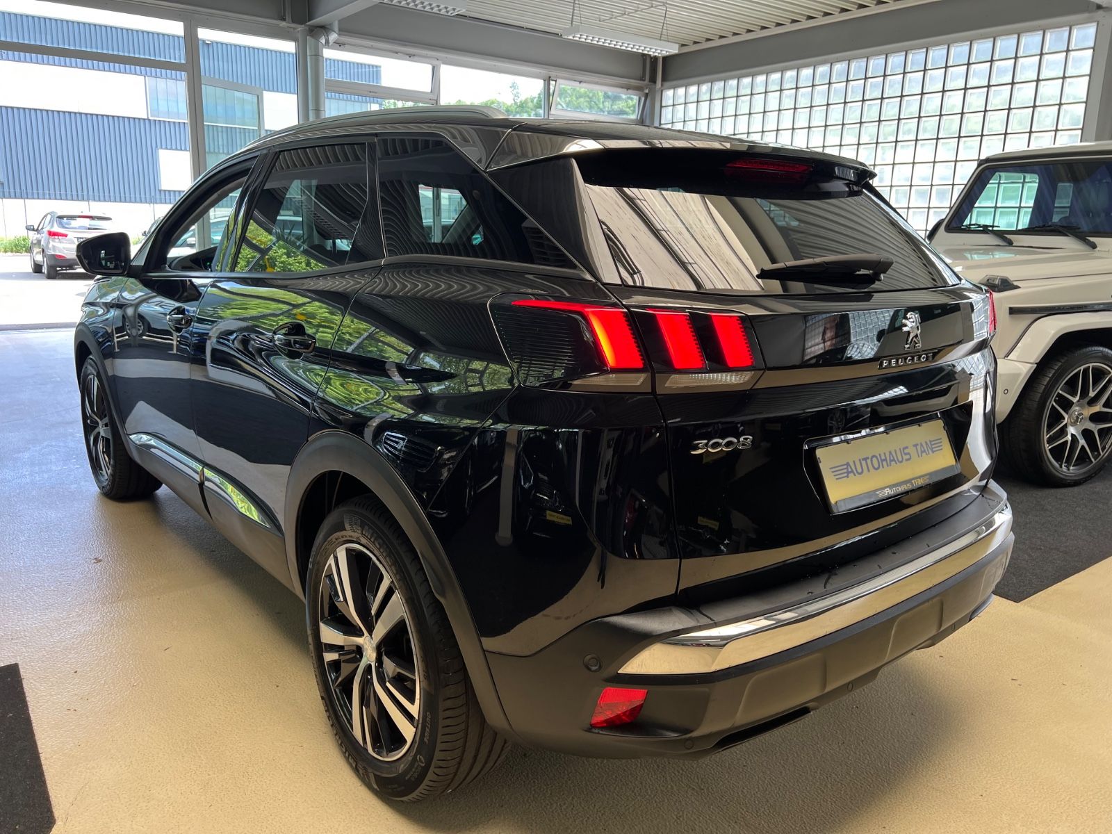 Fahrzeugabbildung Peugeot 3008 Allure
