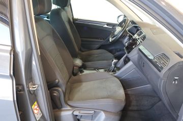 Volkswagen Tiguan 2.0 TDI Elegan. HUD+AID+STDHZG+MATRIX+AHK