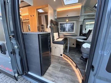 Sunlight Cliff X 600 Dieselhzg. LED SOLAR Safety+ACC NAVI