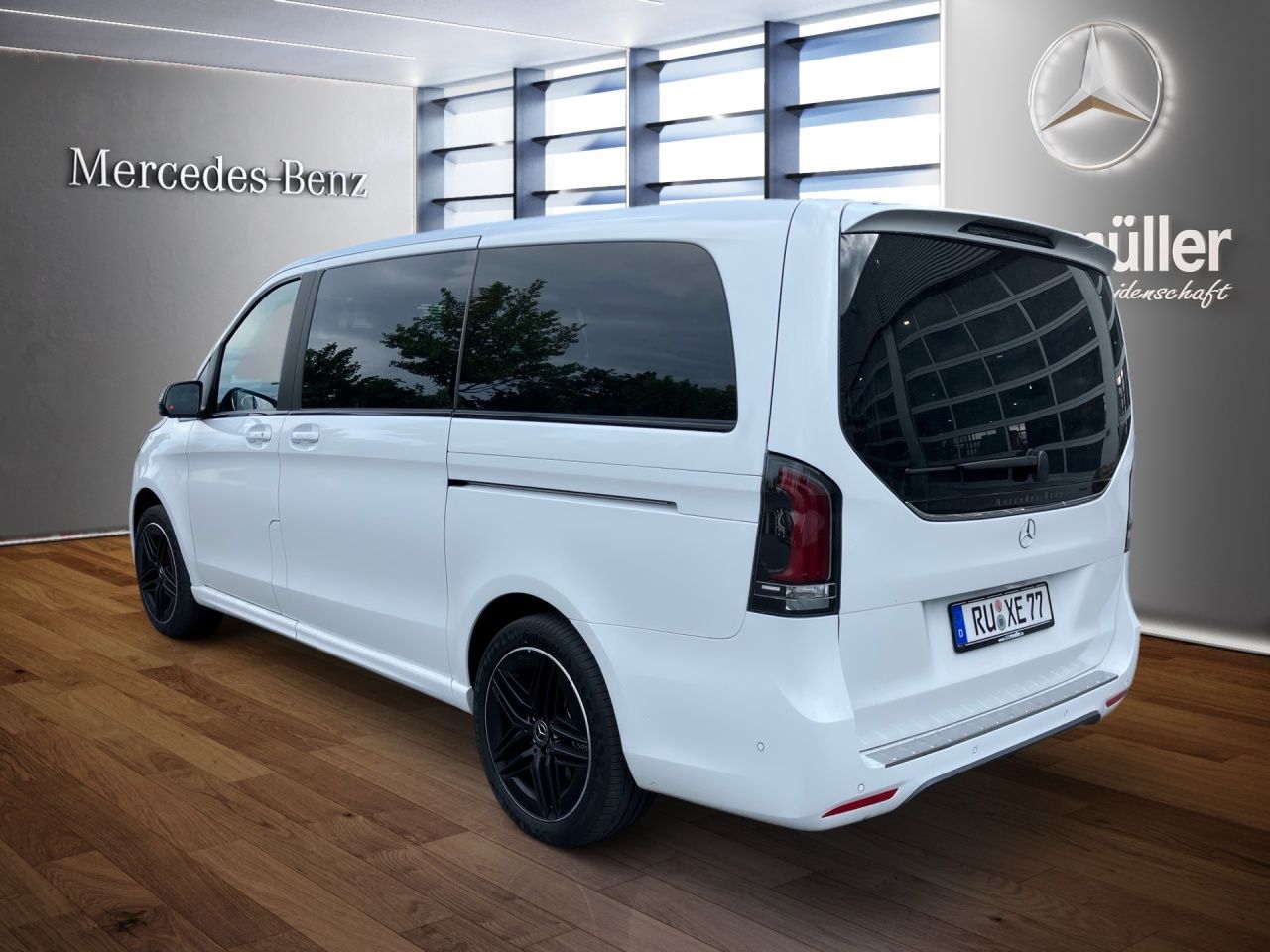 Fahrzeugabbildung Mercedes-Benz V 300 d AVG/L 4x4 360 ACC AHK AUT Bel.Sitz LED