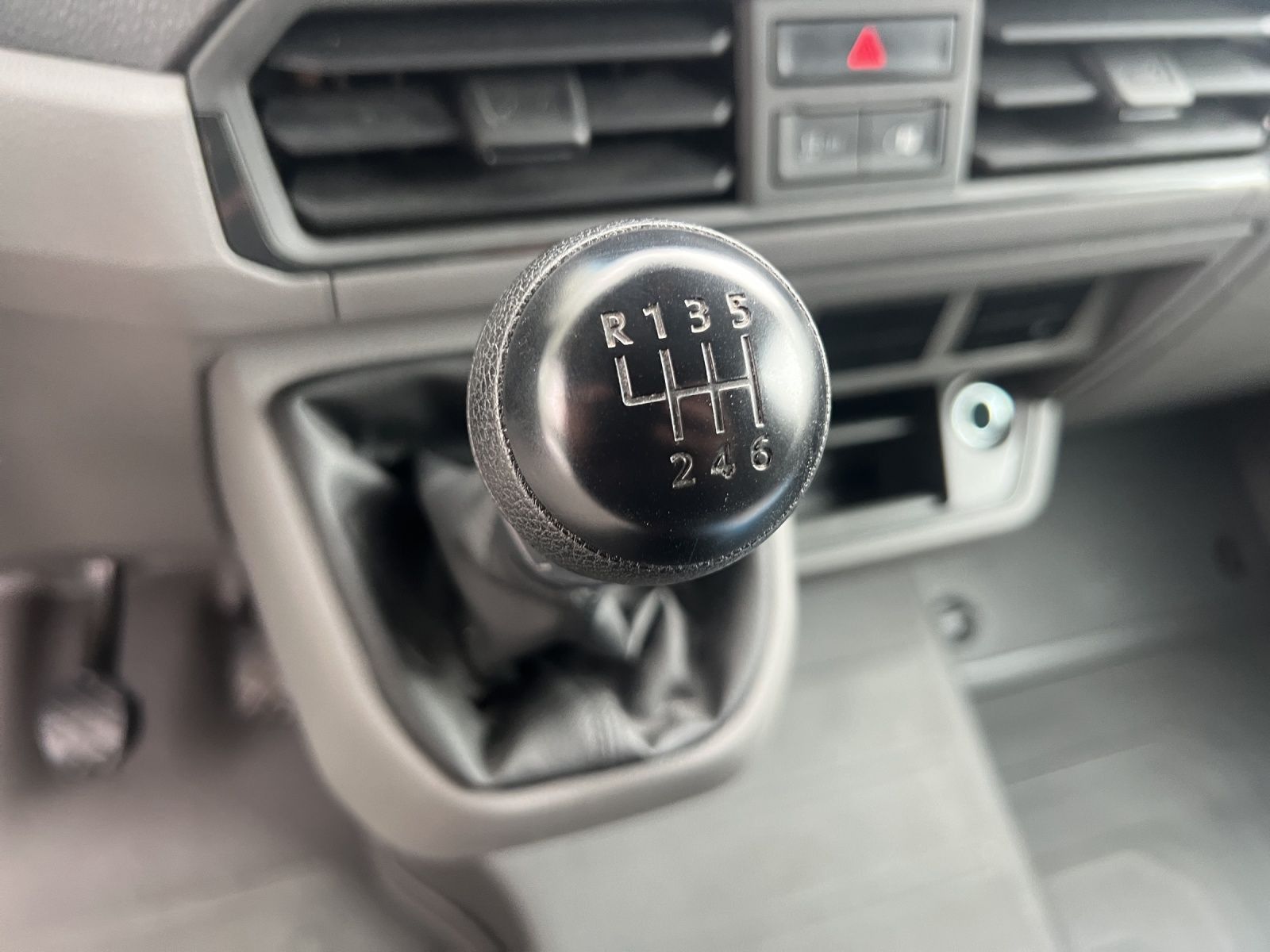 Volkswagen Crafter - Bild 14