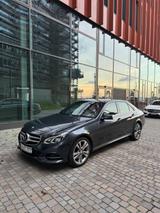 Mercedes-Benz E 350 4MATIC EXCLUSIVE DESIGNO - Mercedes-Benz E 350 in Lübeck