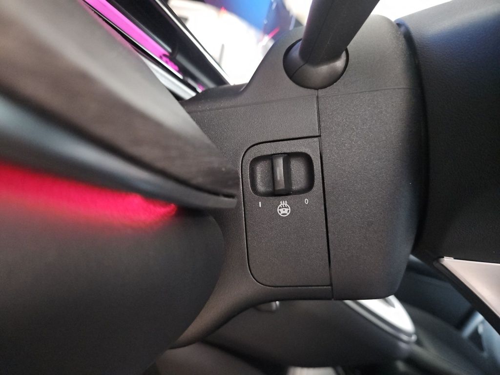 Fahrzeugabbildung Mercedes-Benz V 300 AVG extralang 4x4 7 Sitze 2,5t AHK Sound