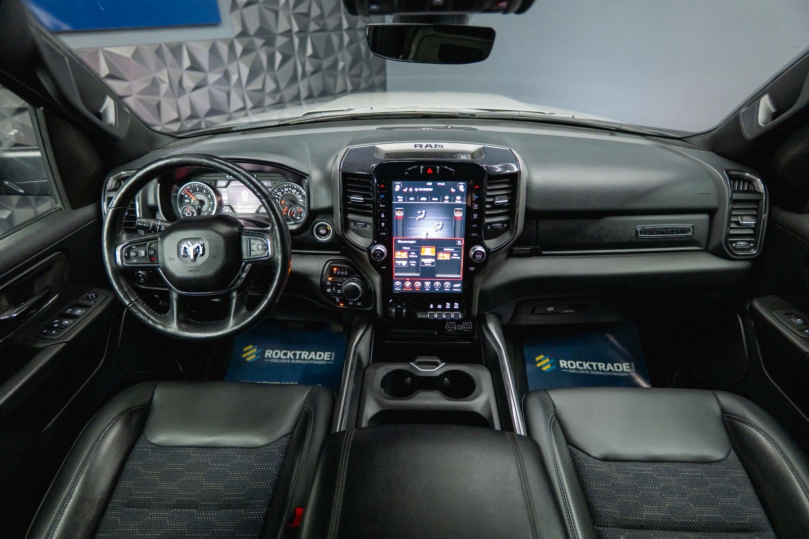 Fahrzeugabbildung Dodge RAM 5.7 V8 HEMI 4x4 Built to Serve LONG AxleLock