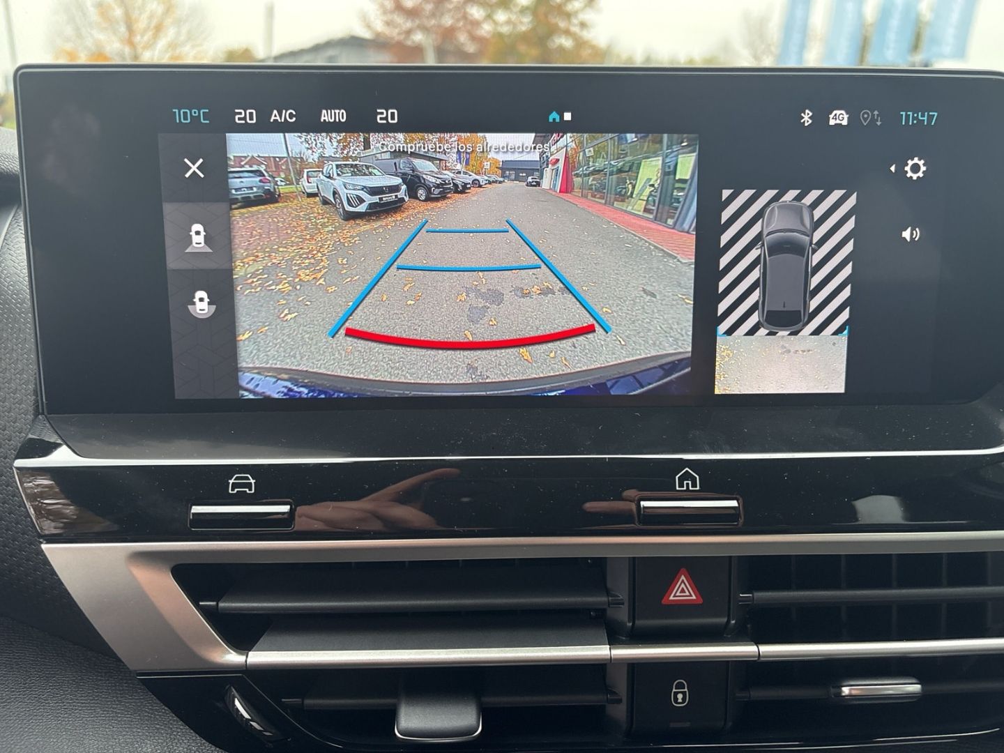 Fahrzeugabbildung Citroën C4 Collection Hybrid 145 Navi LED CarPlay SHZ