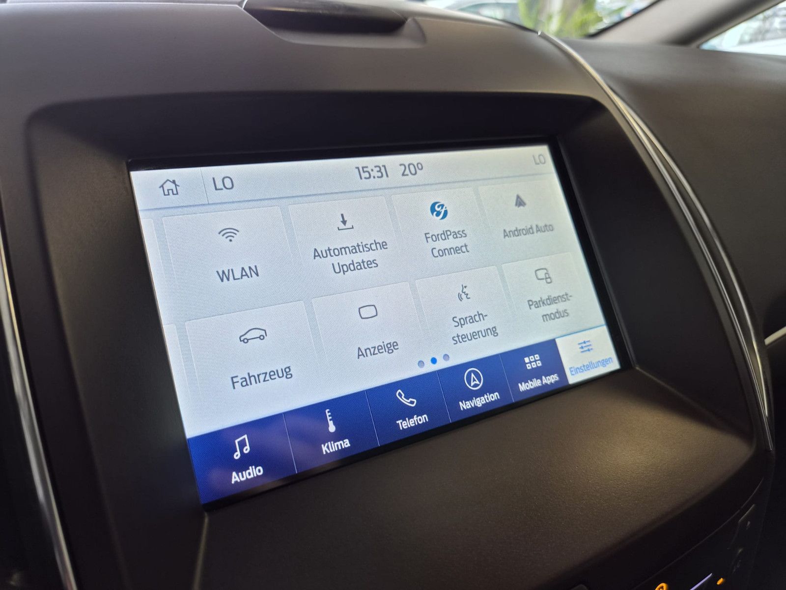 Fahrzeugabbildung Ford S-Max Titanium / 7 SITZE / SCHECKHEFT