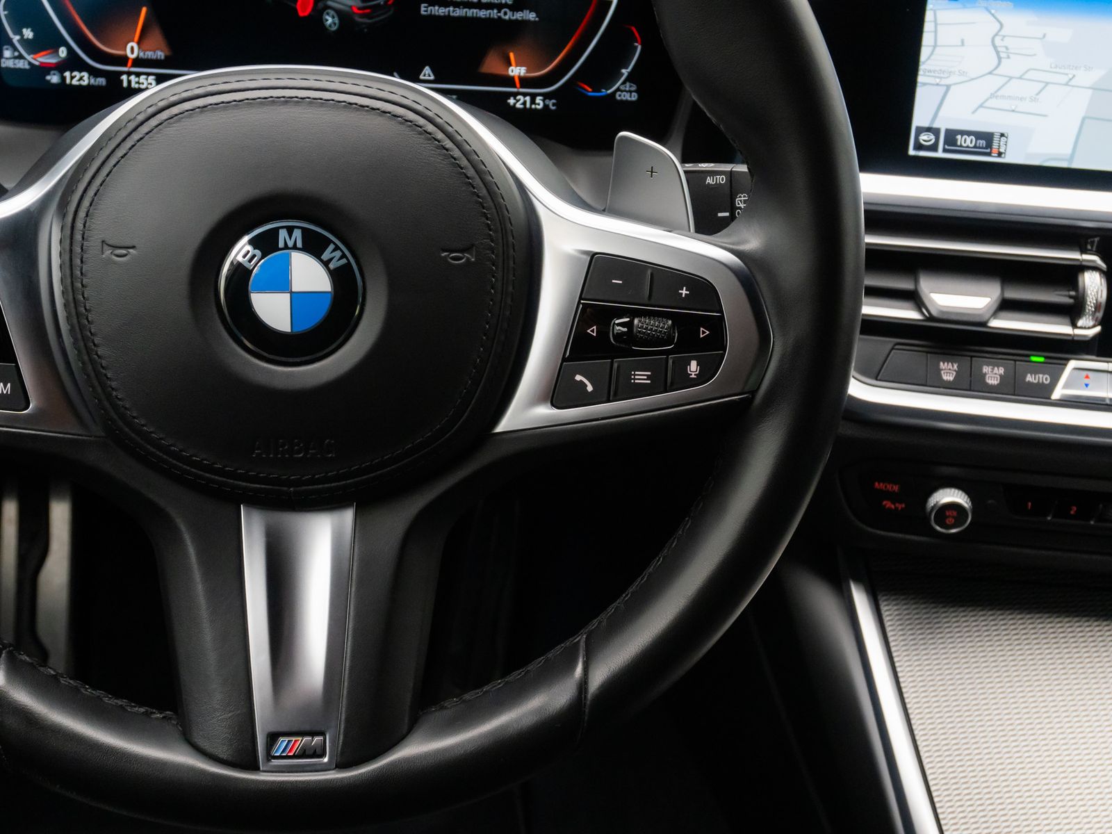 Fahrzeugabbildung BMW 320d M Sport DAB Alarm PDC LED Individual 19Zoll