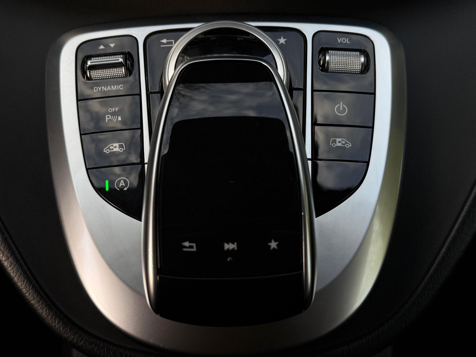 Fahrzeugabbildung Mercedes-Benz V 300 d 9G Avantg Extralang LED+SHZ+KAM+LEDER+8S