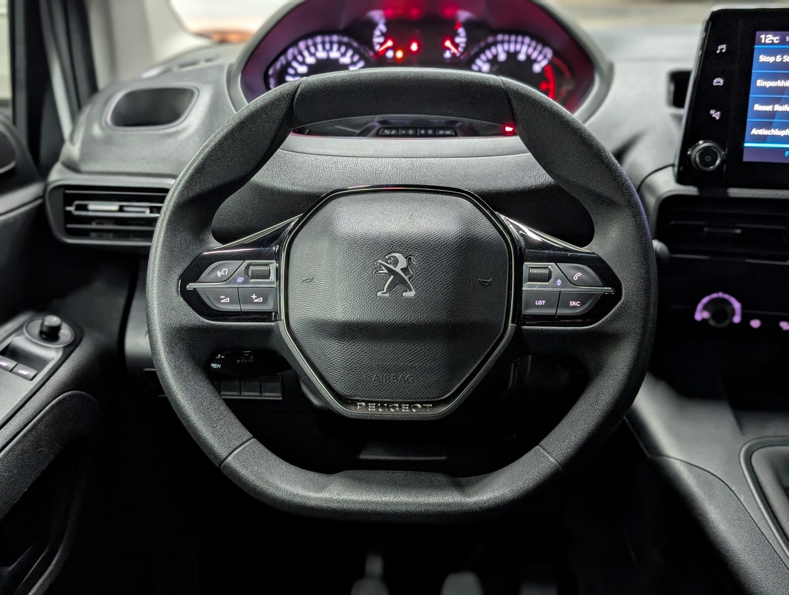 Fahrzeugabbildung Peugeot Rifter L1 Active BlueHDI TEMP PDC KLIMA BLUETOOT