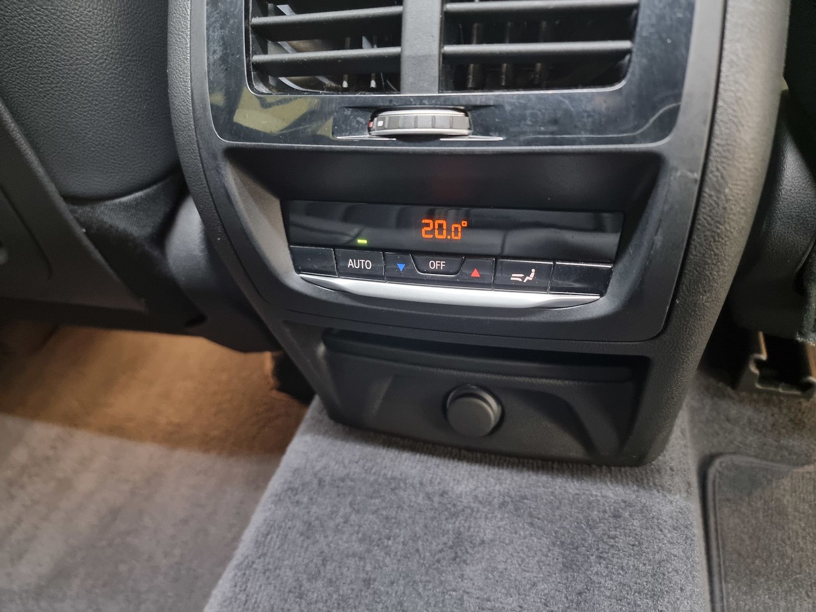 BMW X3 2.0 dA sDrive18 xLine LED AHK HeadUp Hifi foto 18