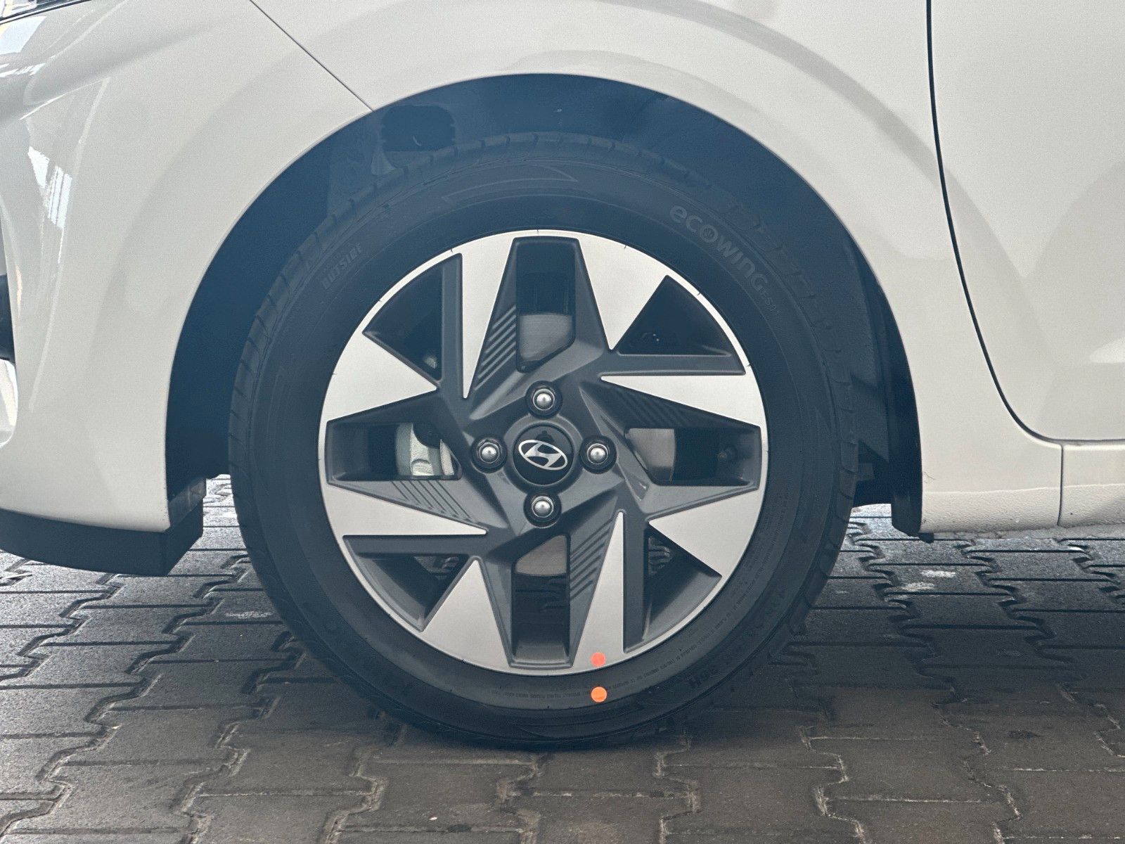 Fahrzeugabbildung Hyundai i10 Trend 1.0l 63PS MY25 Navi/SHZ!