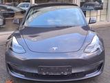 Tesla Model 3 Long Range Dual AWD PANO+STDHZ+LED+ACC+ - Tesla Model 3: Limousine
