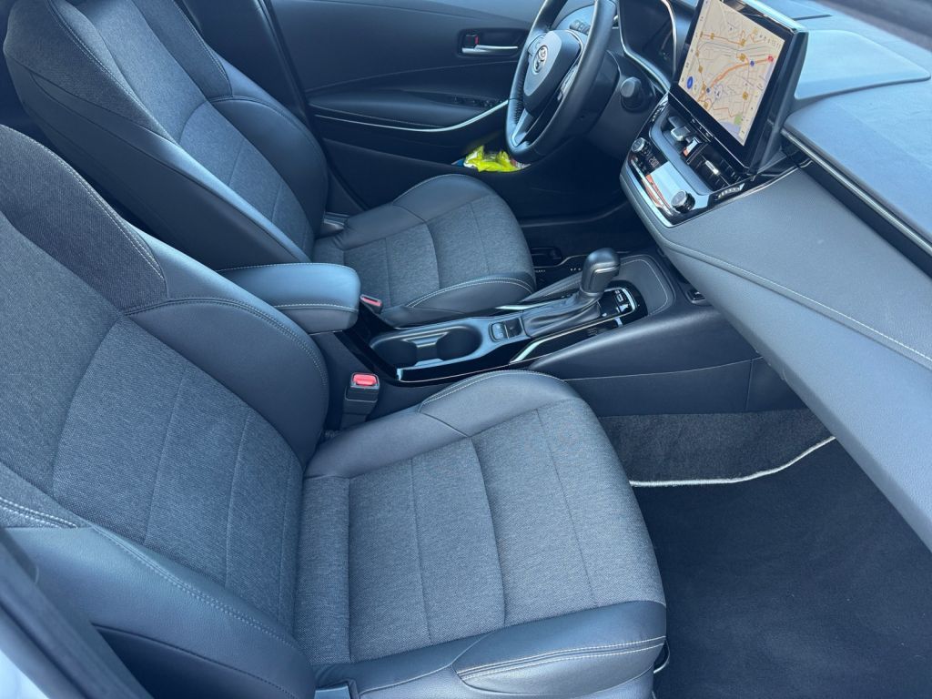 Fahrzeugabbildung Toyota Corolla 1.8 Hybrid Touring Sports Team Deutschla