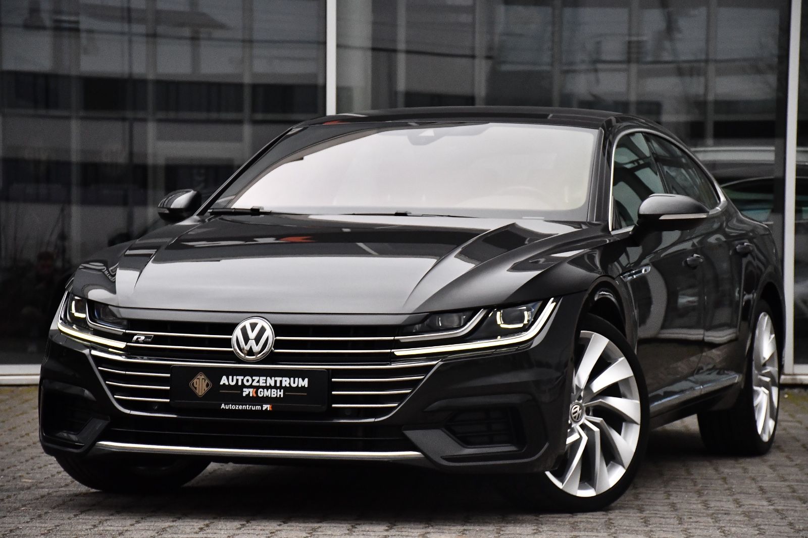 VW Arteon 2.0 TDI  DSG  4Motion R-LINE ACC LED DCC
