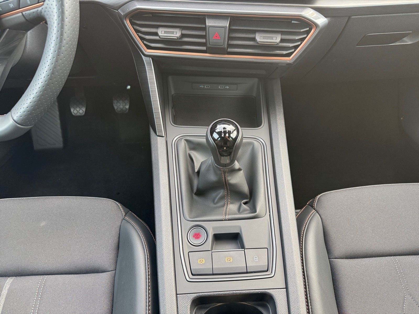 Fahrzeugabbildung CUPRA Leon 1.5 TSI