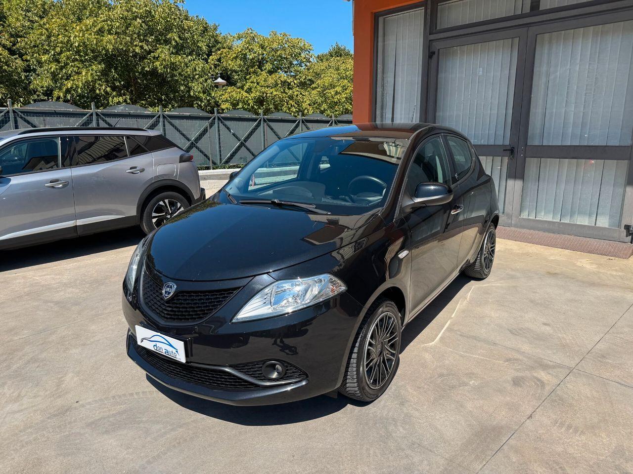 Lancia Ypsilon 1.0 FireFly 5 porte S&S Hybrid Ec