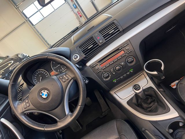 BMW 120 Baureihe 1 Cabrio 120d *XENON*LEDER*PDC*AHK*