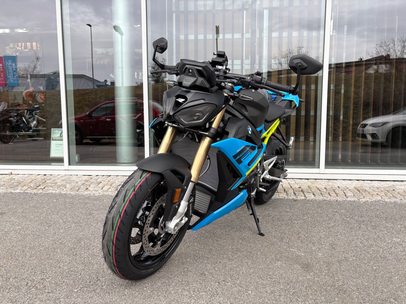 Fahrzeugabbildung BMW S 1000 R Style Sport 2 Pakete