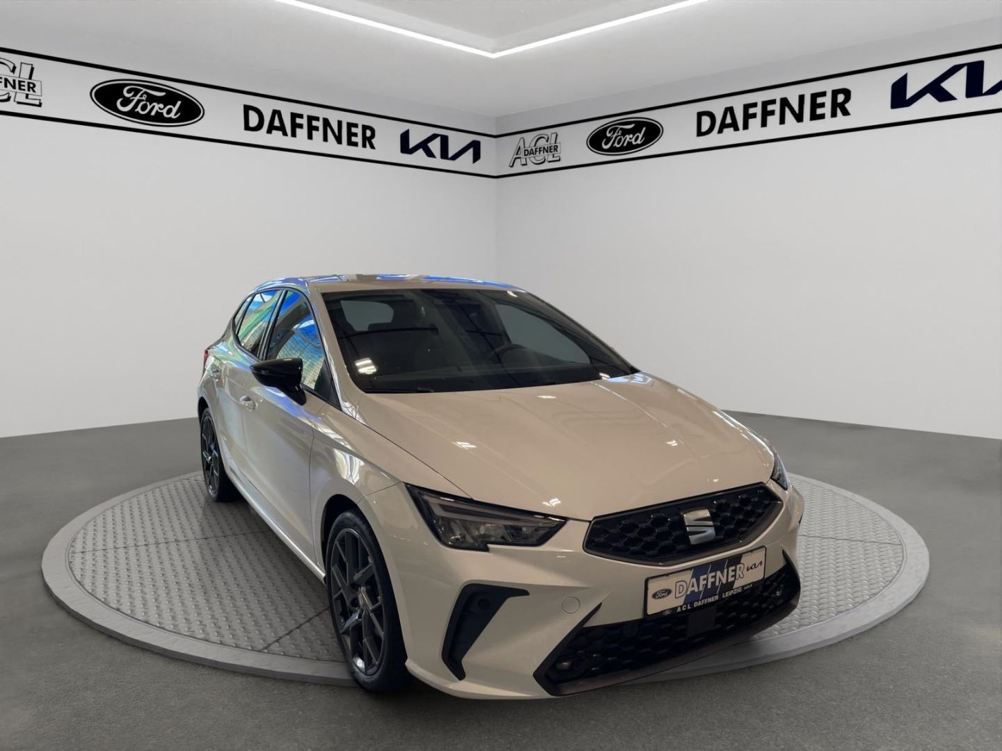 Fahrzeugabbildung SEAT Ibiza 1.0 TSI 85 kW FR Navi Digitales Cockpit LE