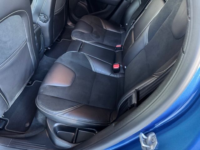 Fahrzeugabbildung Volvo V40 R Design RFK PDC KLIMA LED NAVI SHZ