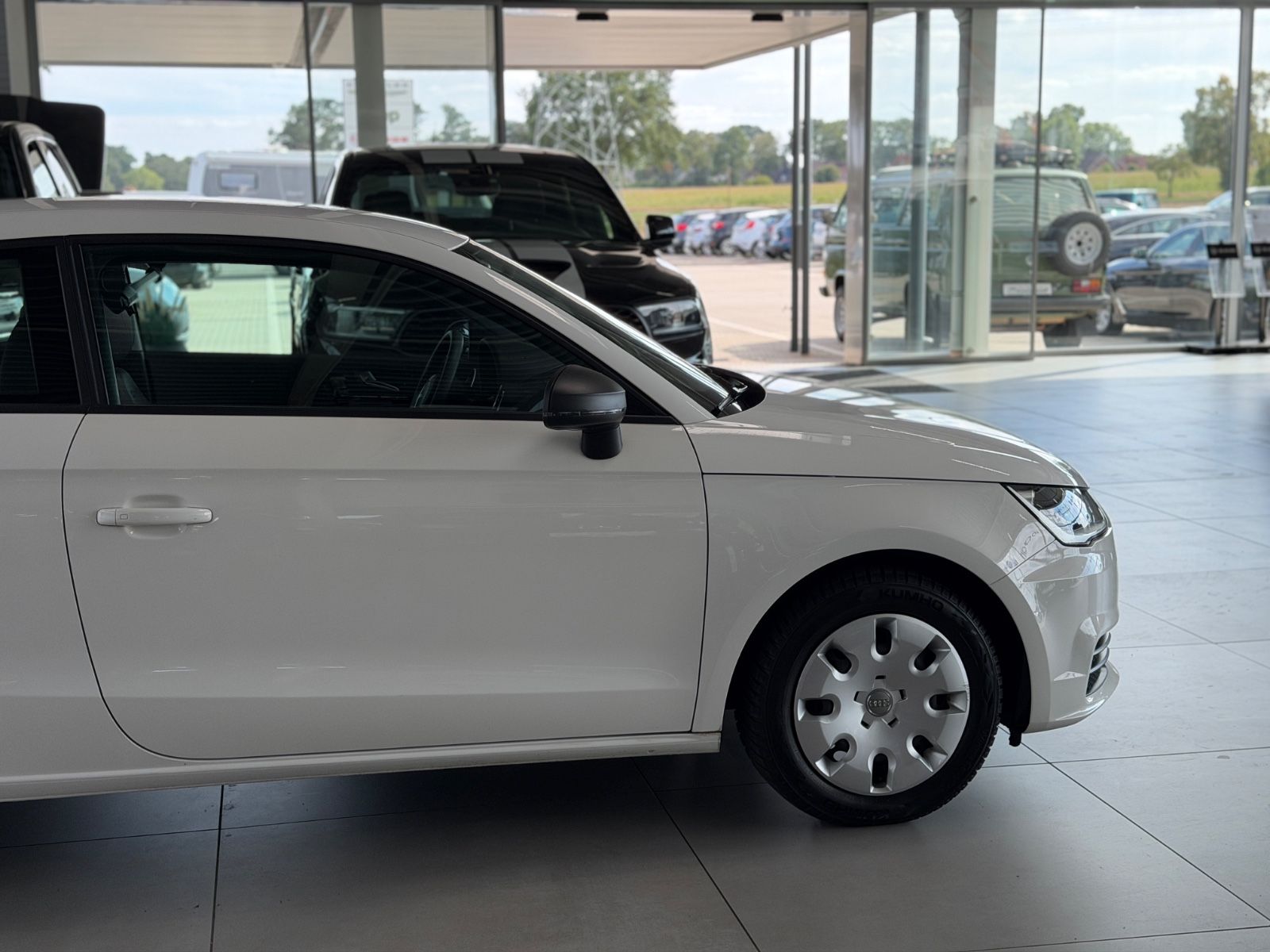 Fahrzeugabbildung Audi A1 1.0 TFSI 1.Hand Klima Tempomat Komfort Paket