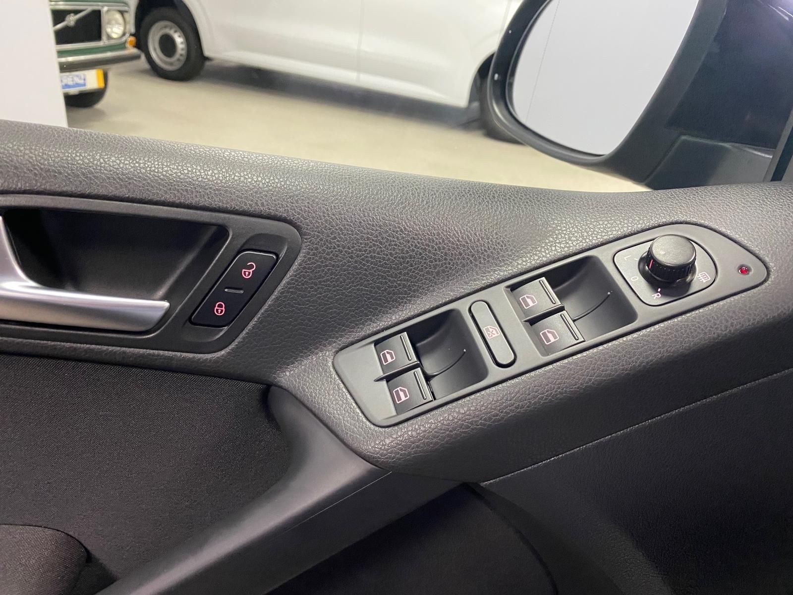 Fahrzeugabbildung Volkswagen Tiguan 1.4 16V TSI 1390 ccm Trend & Fun+AHK+ALU+