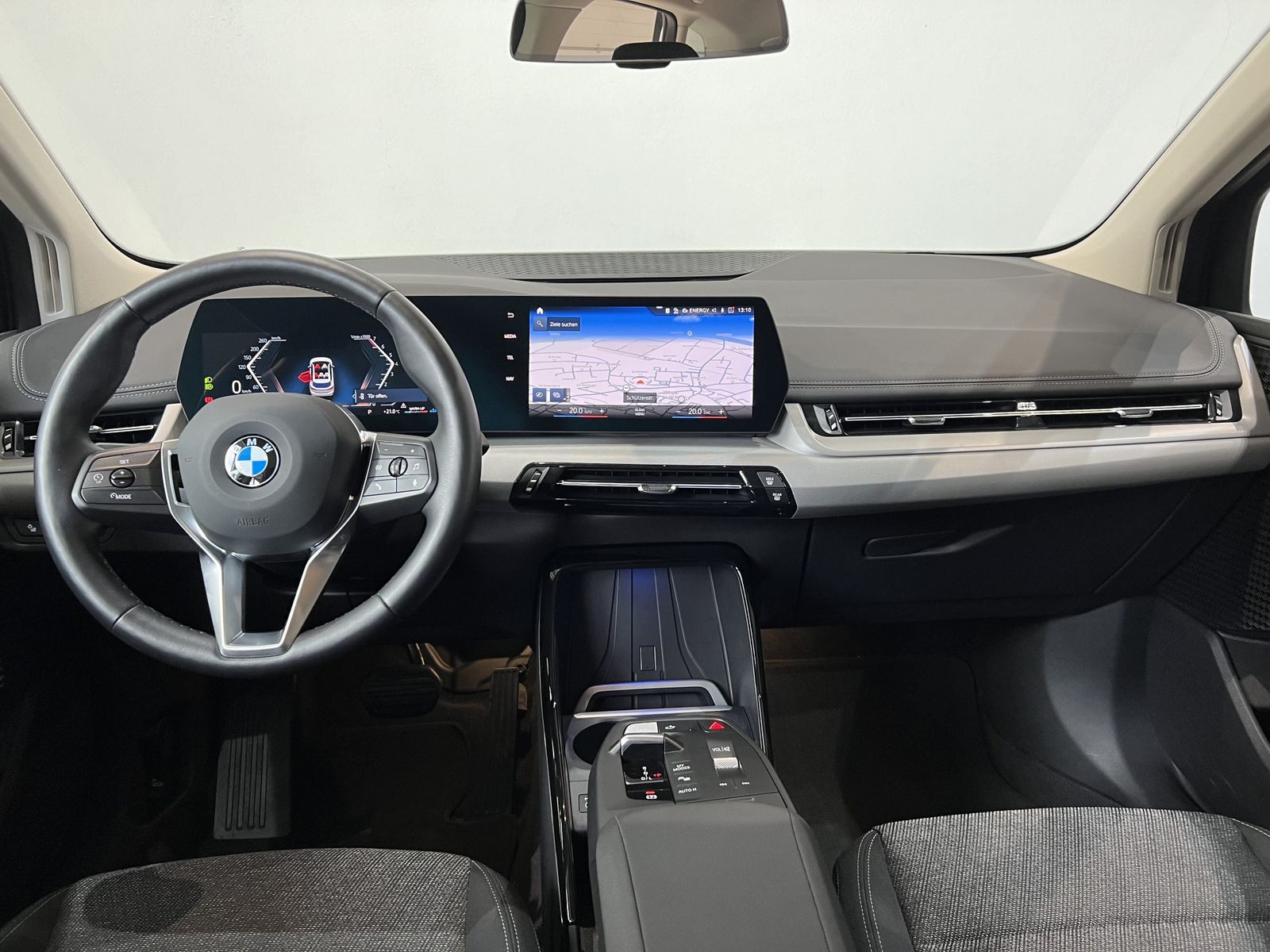 Fahrzeugabbildung BMW 218i Driving Assistant Lenkradheizung