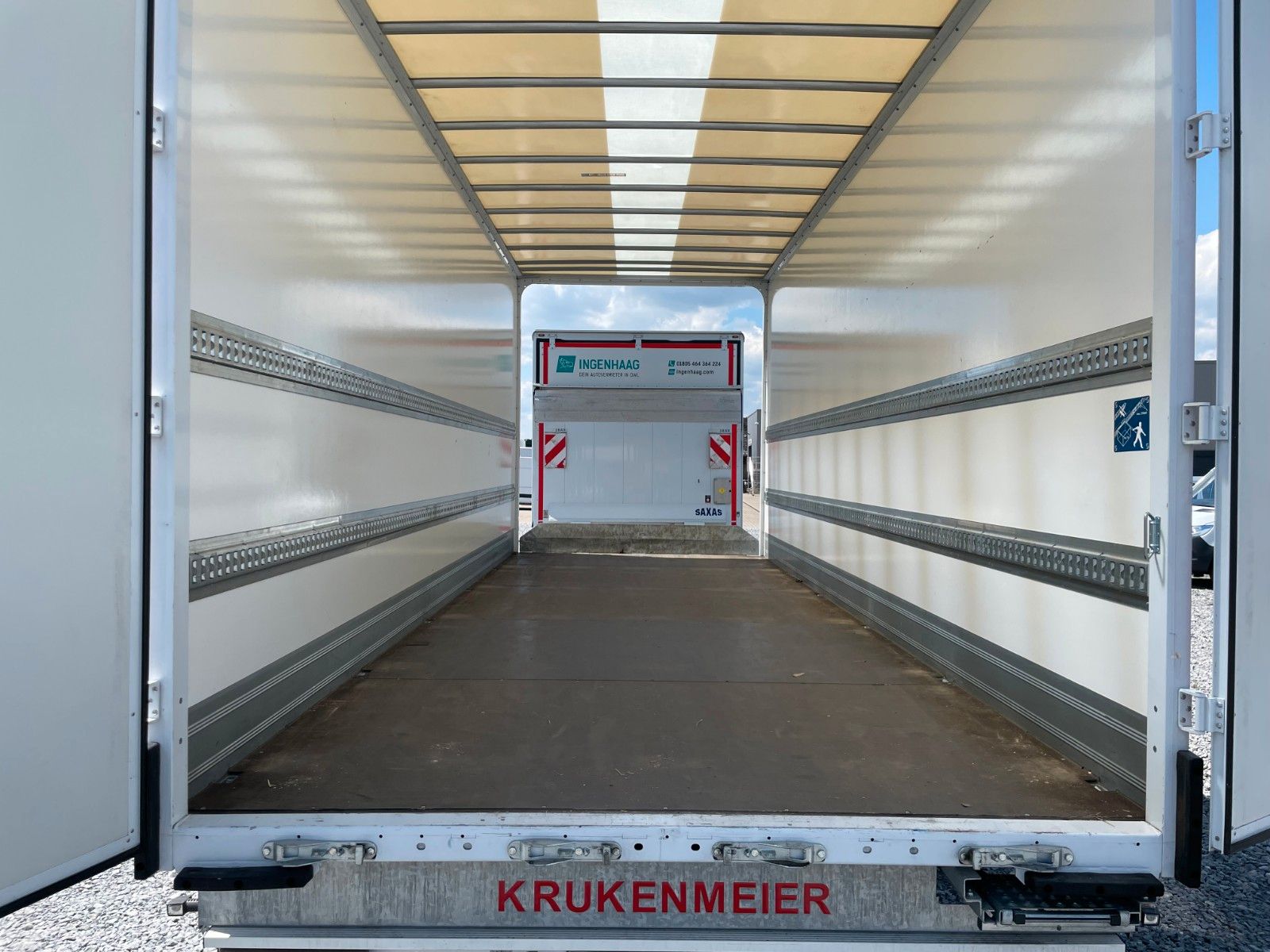 Fahrzeugabbildung Krukenmeier Tandem TLKD 10.8 t Koffer Durchlader