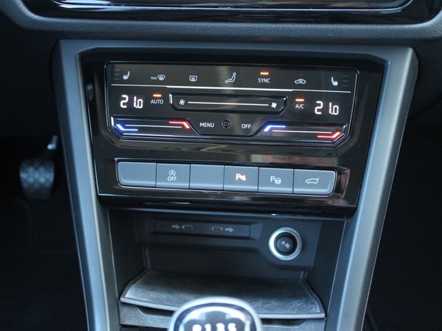 Touran 1.5 TSI Highline Navi*ACC*LED*